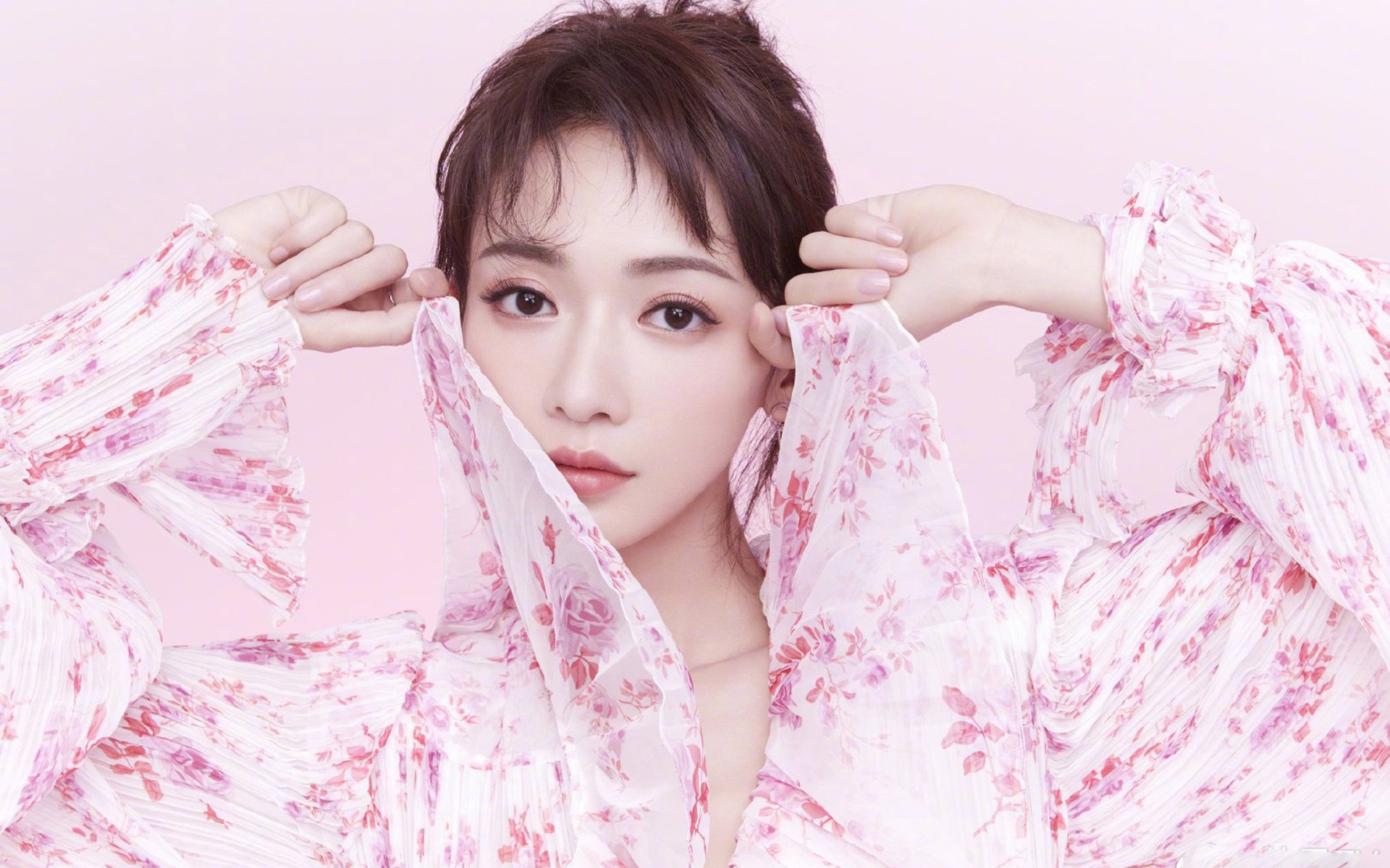 “简阳文体中心：羽毛球赛事中演绎速度与精准的完美结合”