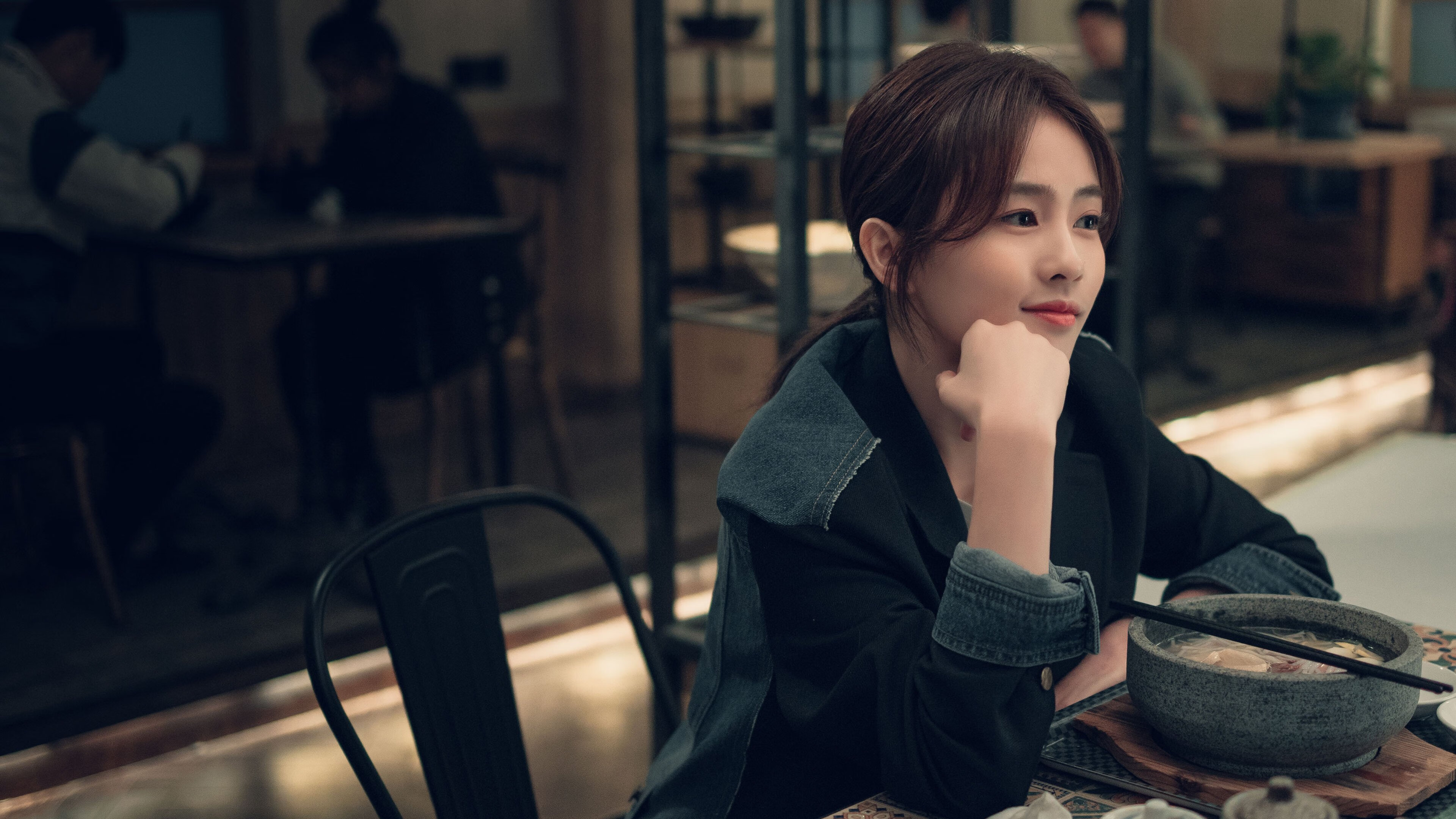 前场断球带来致命反击机会，前场暂停后在哪发球