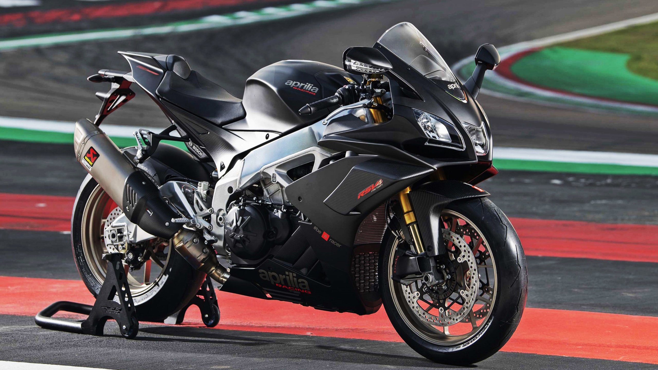 绿色低碳足球场广泛建设，绿色发展理念成为行业主旋律，绿色体育场馆