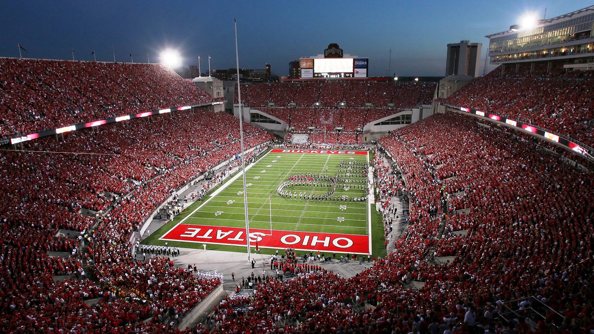 训练基地开放日活动现场球迷近距离互动反响热烈,训练基地介绍