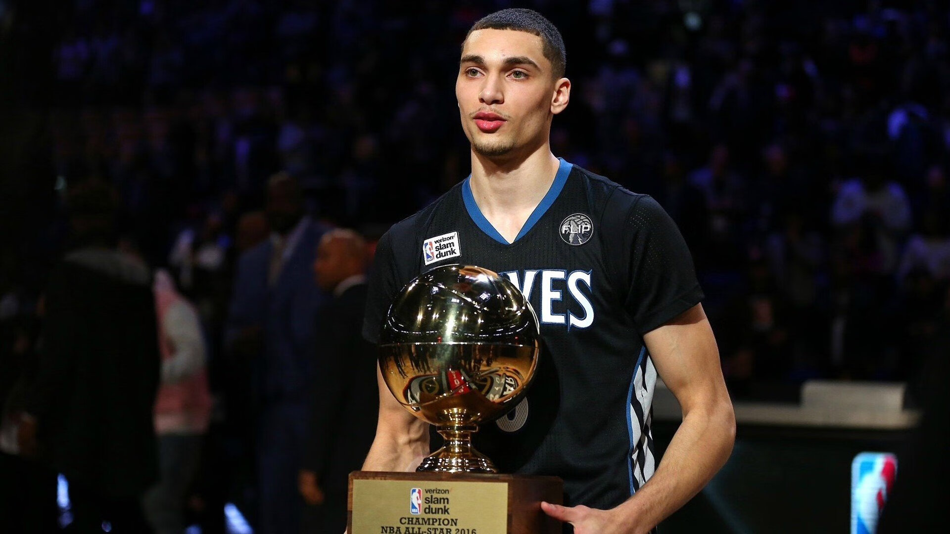 九游app官方下载-体育明星公益活动影响力扩大，体育明星公关案例