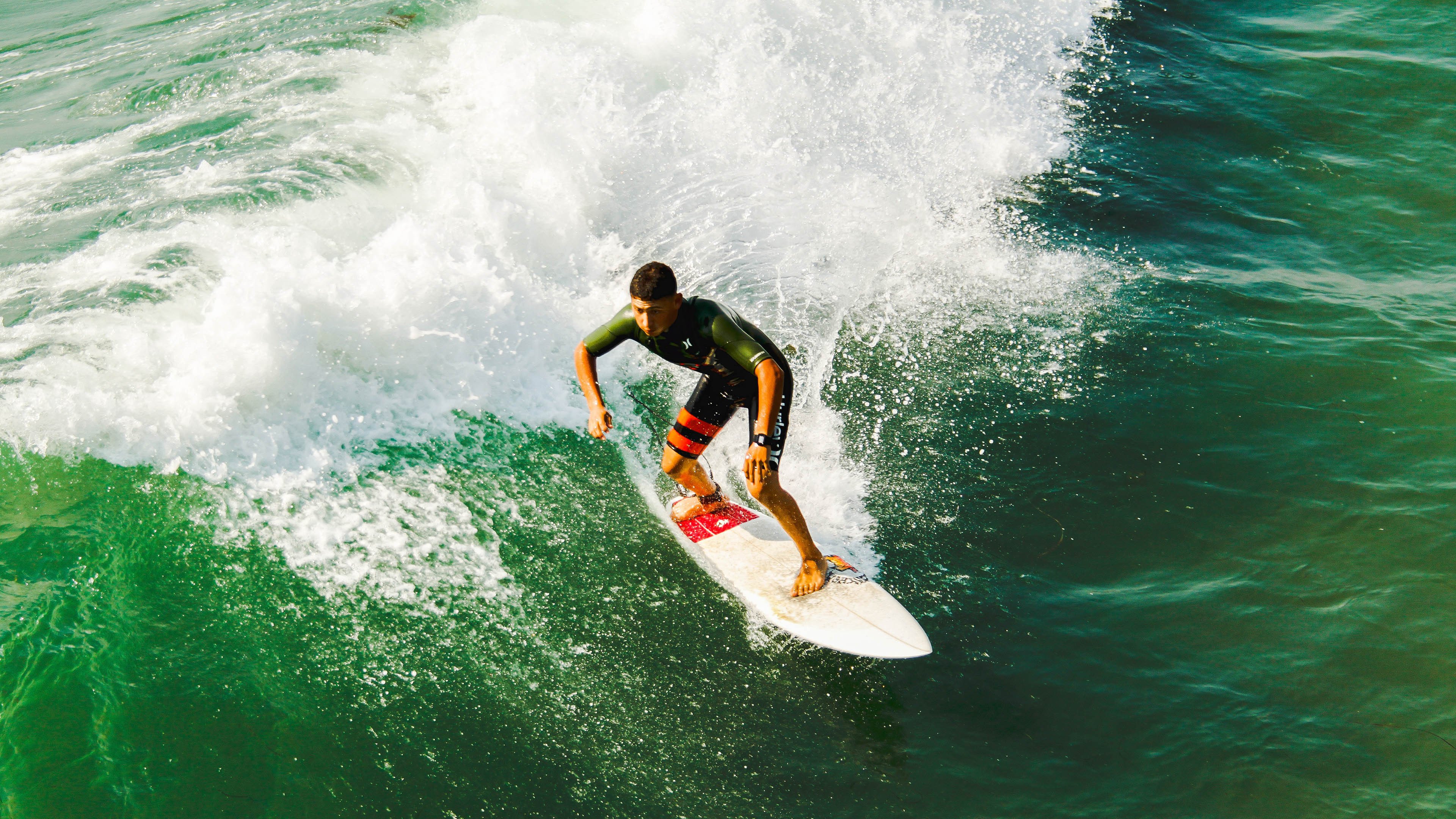 博卡中场组织略显混乱,传递失误多,博卡vs竞技实时比分
